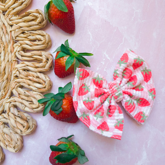 Strawberry Delight Classic Bow
