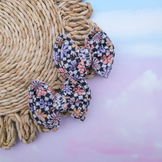 Checkered Daisies Double Piggies
