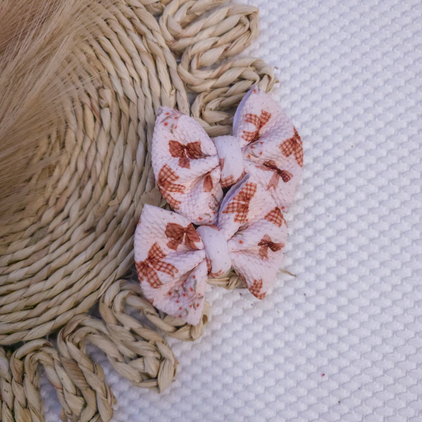 Neutral Bows Piggies