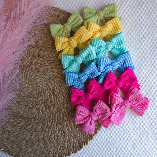 Spring Pinwheel Piggies Bow Set